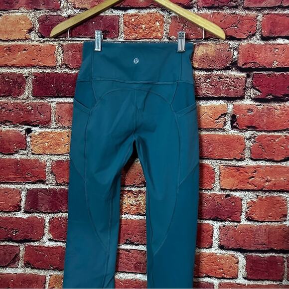 Lululemon legging size 4 - Picture 5 of 9